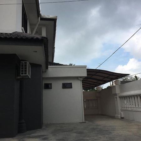 Homestay Muar Exterior foto